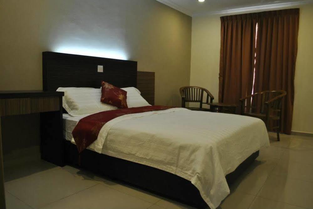 Hotel 18 Carat Malacca エクステリア 写真